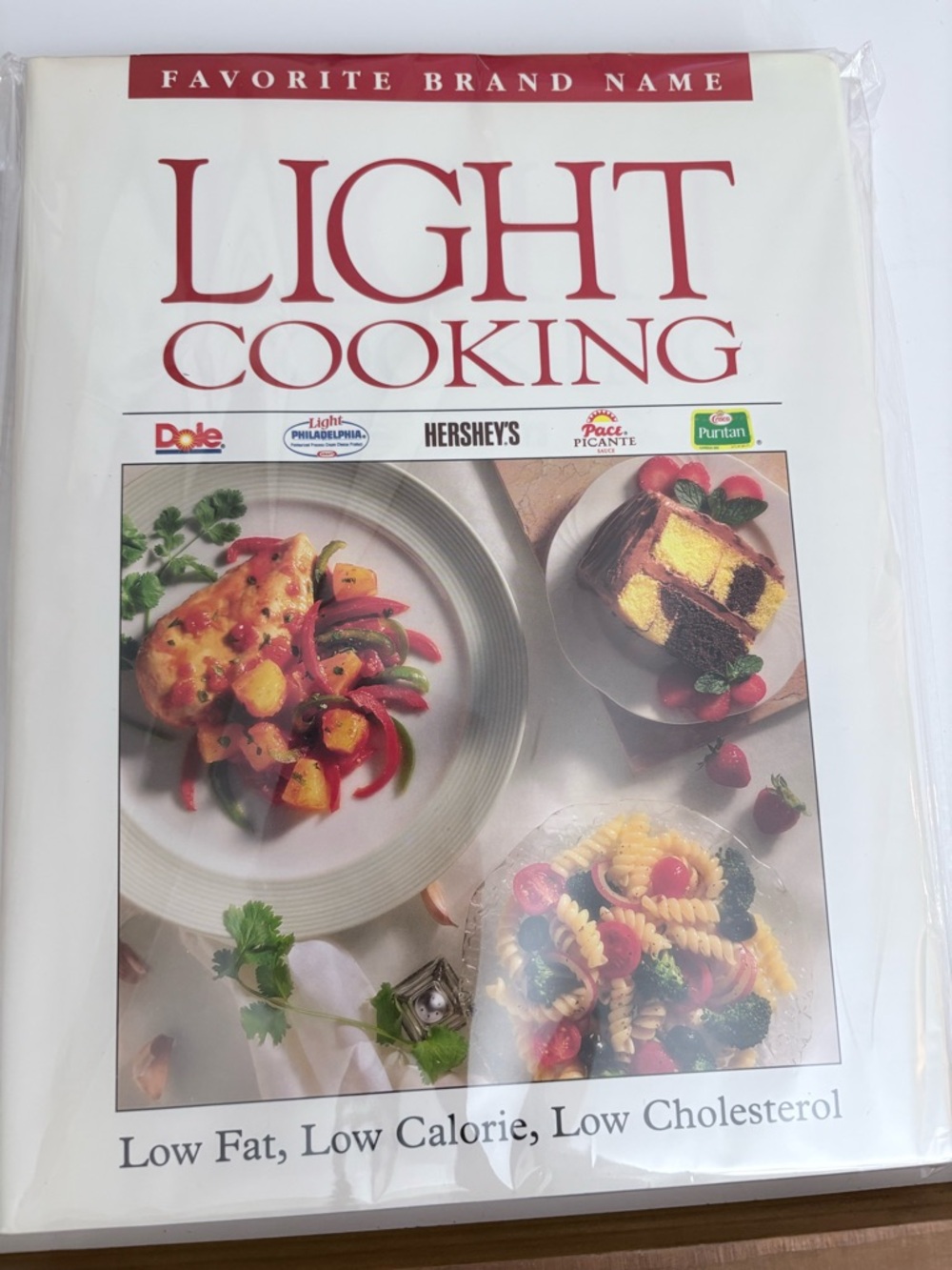📒Favorite Brand Name Light Cooking 1993 Hardcover Low Fat Calorie Cholesterol